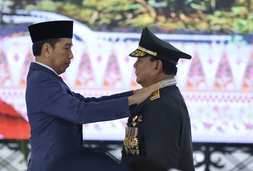 Adian Napitupulu Singgung Pemberian Pangkat Jenderal ke Prabowo: Upaya Jokowi Menanamkan Investasi Politik!