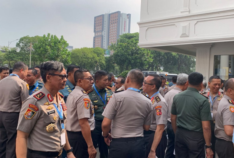 Prabowo Subianto Beri Taklimat kepada 800 Perwira TNI-Polri di Istana Hari Ini