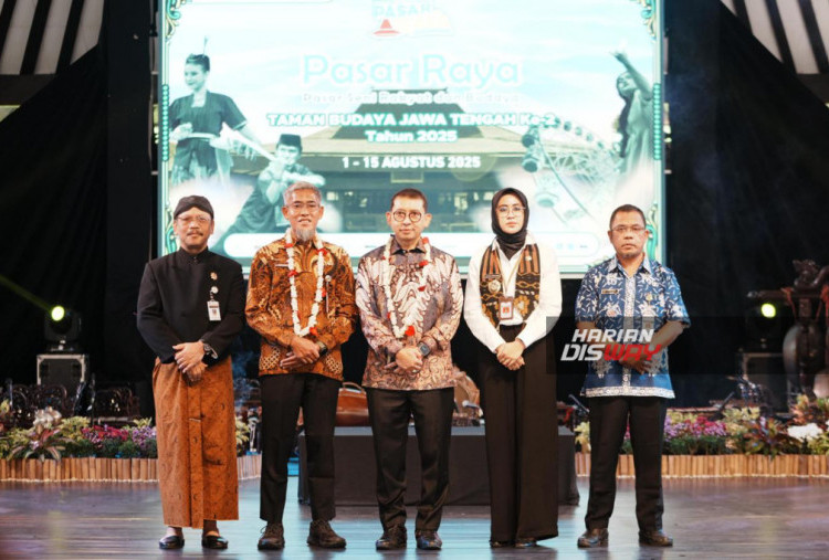 Sekretaris Daerah Provinsi Jawa Tengah, Sumarno, menyampaikan bahwa penyelenggaraan kegiatan budaya memiliki nilai strategis tidak hanya dalam pelestarian warisan, tetapi juga sebagai motor penggerak sektor pariwisata dan ekonomi lokal. Menurutnya, budaya dan ekonomi kreatif adalah dua elemen yang saling berkaitan dan memiliki dampak nyata terhadap pertumbuhan ekonomi daerah.