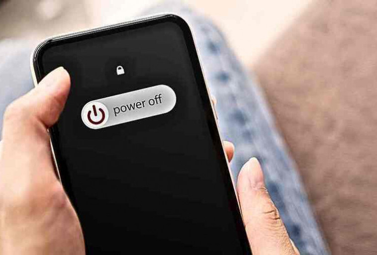 Trik Rahasia Menghidupkan HP Mati Total Tanpa Tombol Power dan Volume