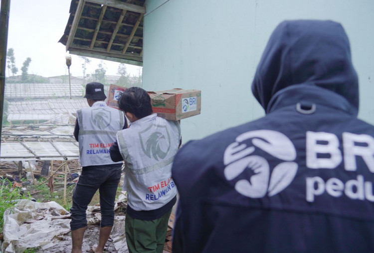 BRI Peduli Salurkan Bantuan untuk Korban Longsor Cisarua Bandung, Prioritaskan Kebutuhan Mendesak Warga