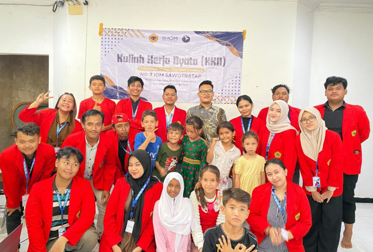 Mahasiswa KKN Ajak Warga IOM Surabaya di Desa Sawotratap Tingkatkan Kesadaran Kesehatan Mental dan Cegah Bullying