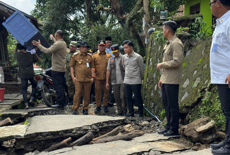 Tinjau Bencana Tanah Bergerak di Tegal, Wapres Tegaskan Keselamatan Warga Prioritas Utama