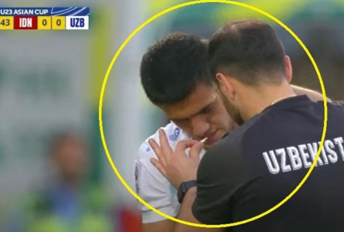 Pemain Uzbekistan U23 Tertangkap Kamera Mencium Benda Aneh Saat Lawan Indonesia U23