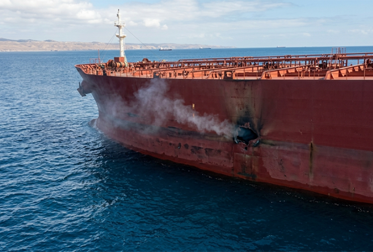 Kapal Tanker Diserang Proyektil di Lepas Pantai UEA, AS Mulai Kawal Kapal di Selat Hormuz