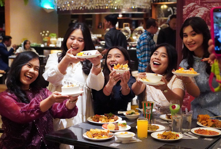 Wyndham Surabaya Angkat Konsep Pasar Malam Nusantara untuk Iftar Ramadan 2026