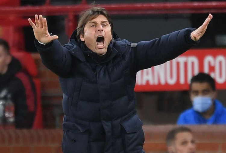 Antonio Conte Tawarkan Diri ke Man United, Siap Gantikan Michael Carrick