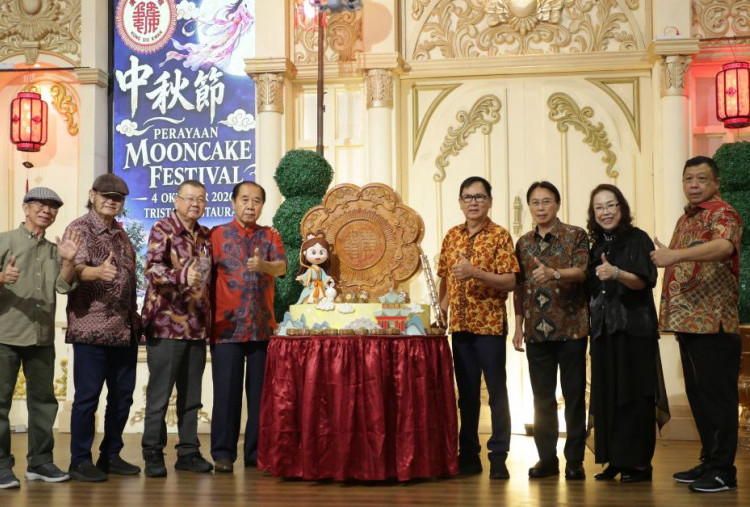 Mooncake Festival KSHK Surabaya Eratkan Hubungan Orang Tua dan Kaum Muda, Lestarikan Budaya Leluhur