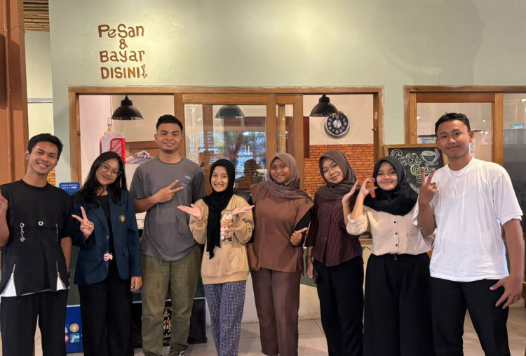 Menyeduh Inklusi di Secangkir Kopi: Belajar dari Café Cerita Spectra