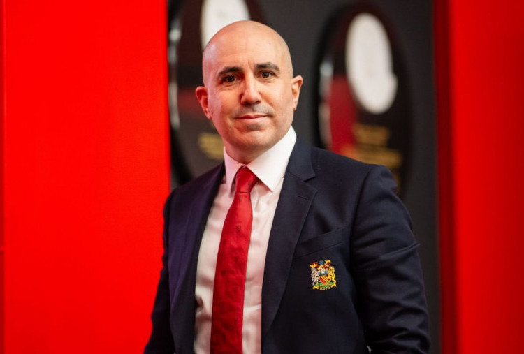 Man United Bangun Stadion 100 Ribu Kursi, Omar Berrada Umumkan Rekor Pendapatan
