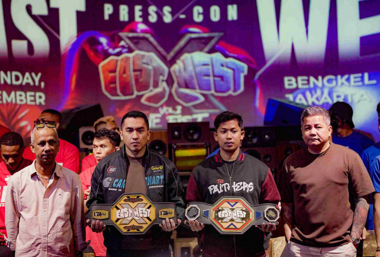 Dari Ring ke Aksi Sosial, East x West Combat Sports Festival Bantu Korban Banjir Sumatera