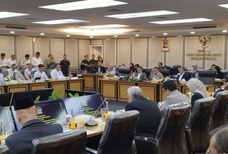 Royalti Musik Dibekukan, DPR RI Gandeng Musisi dan LMKN Revisi UU Hak Cipta