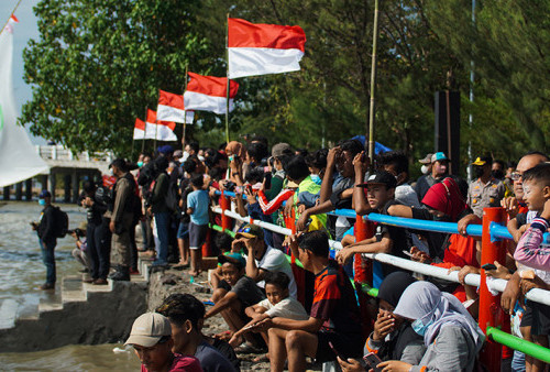 Menuju Indonesia Merdeka 100 Persen; Tidak Cukup Berubah tapi Berbenah