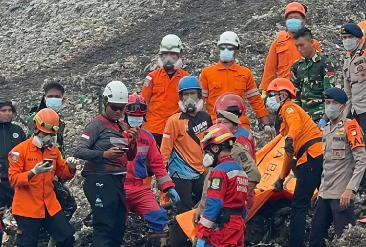 Operasi Pencarian Korban Longsor Sampah Bantargebang Dihentikan, 7 Orang Tewas