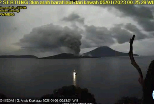 Erupsi! Gunung Anak Krakatau Semburkan Abu Setinggi 750 Meter, Polisi Ingatkan Waspada