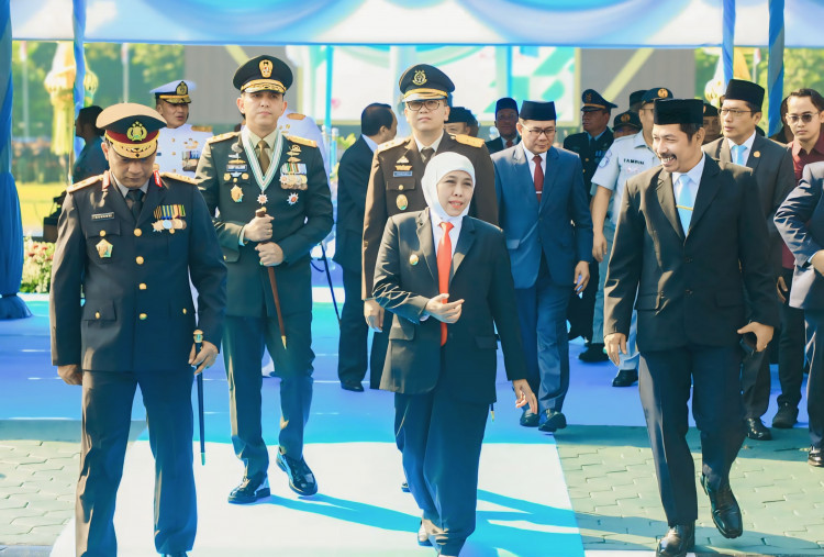 Hari Bhayangkara, Khofifah Puji Peran Polri: Teruslah Jadi Benteng Pengayom Masyarakat 