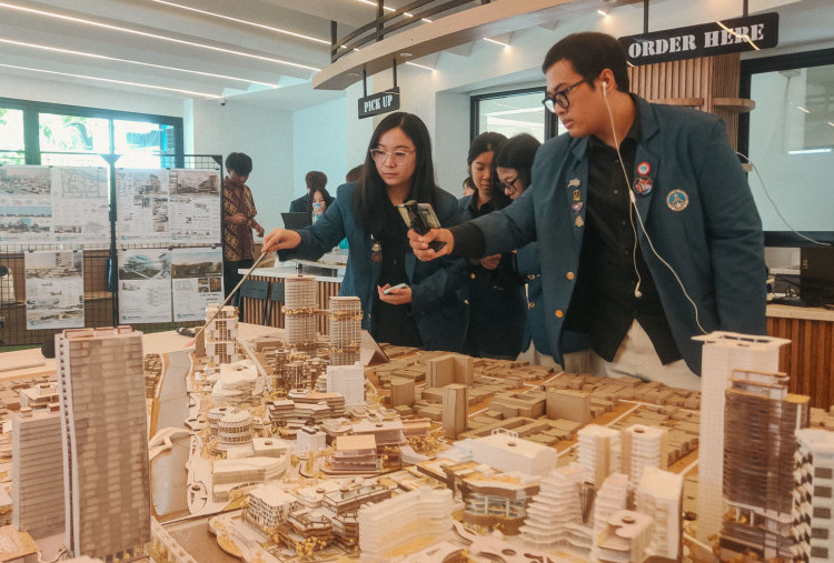 Rancang Maket Gubeng, Mahasiswa Petra Hadirkan Konsep Walkable City dalam 30 Tahun ke Depan