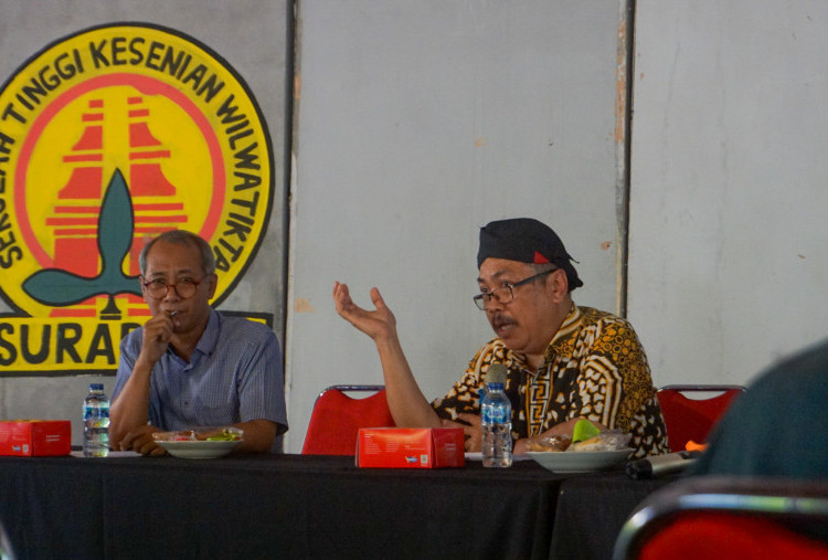 Diskusi Biennale Drawing Aksera Menggali Sejarah dan Makna Gambaran