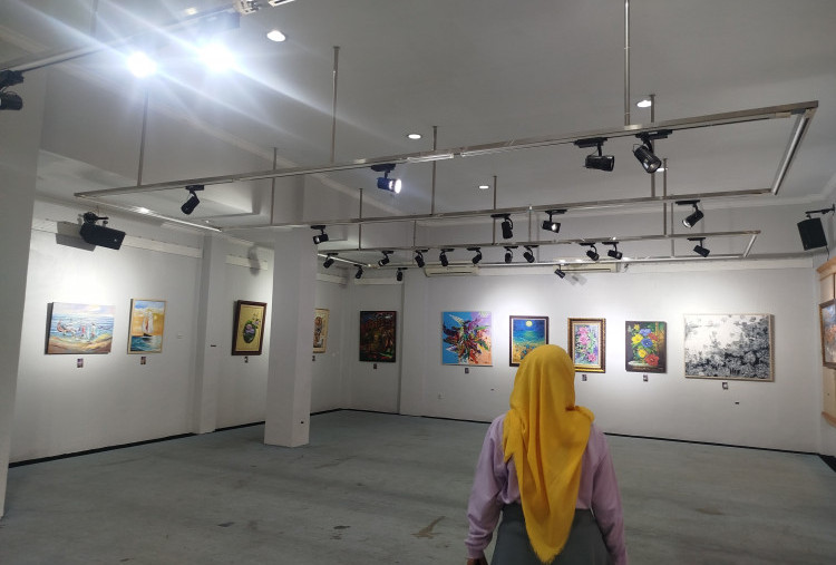 Pameran Lukisan Perwajati The Magic of Colours, Representasi Wanita Penuh Warna