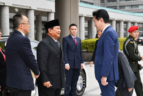 Reaksi Prabowo Melihat Patung Jenderal Soedirman di Kantor Kementerian Pertahanan Jepang