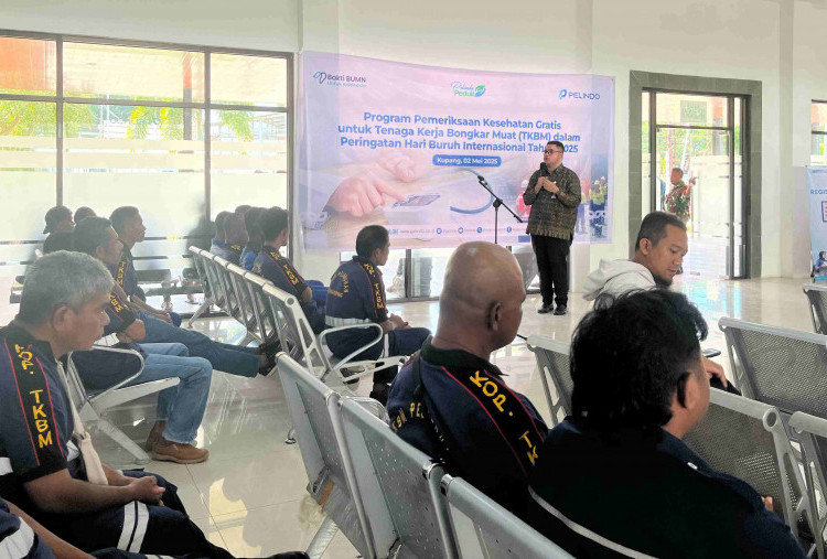 Hari Buruh, Pelindo Fasilitasi Pemeriksaan Kesehatan Gratis bagi 213 TKBM di Kupang