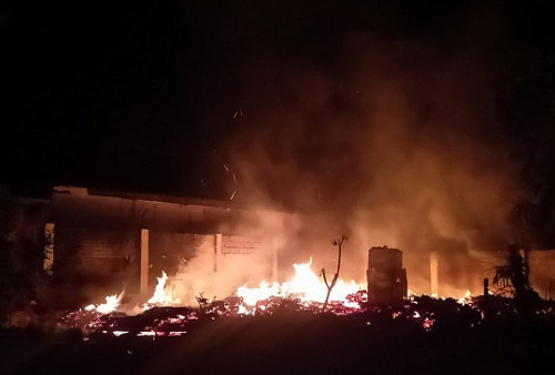 Bangunan Peristirahatan Terbakar, BPBD Kota Tasikmalaya Kirim 1 Regu Pemadam, Alhamdulillah Api Dipadamkan