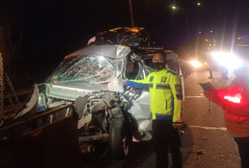 14 Orang Luka-luka, 3 Kendaraan Tabrakan Beruntun di Tol Tangerang-Merak KM 73.6