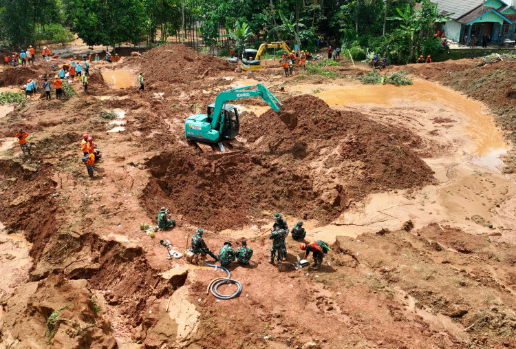 Evakuasi Longsor Majenang Cilacap Masuki Hari Kelima, 16 Tewas dan 7 Masih Hilang