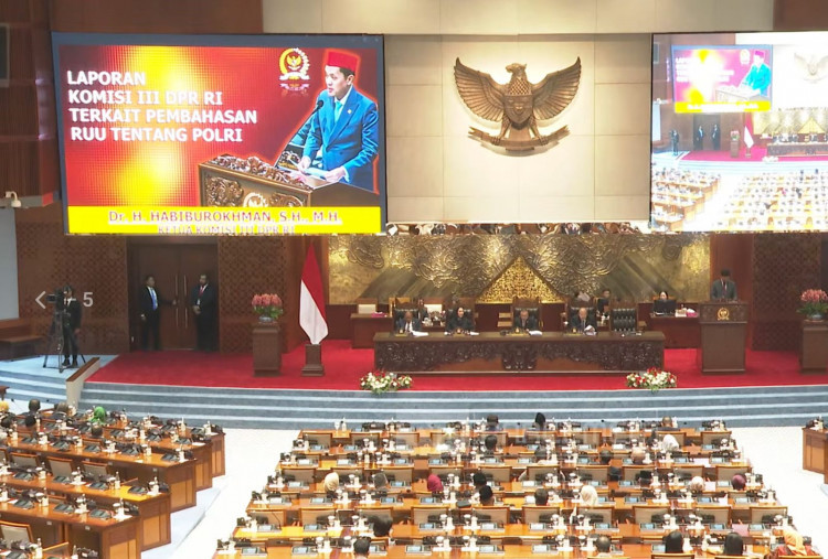 UU Polri Disahkan, Presiden Kini Bisa Perpanjang Masa Pensiun Kapolri