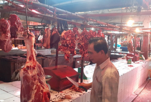 Jelang Idul Adha, Omset Penjual Daging Turun 50 Persen