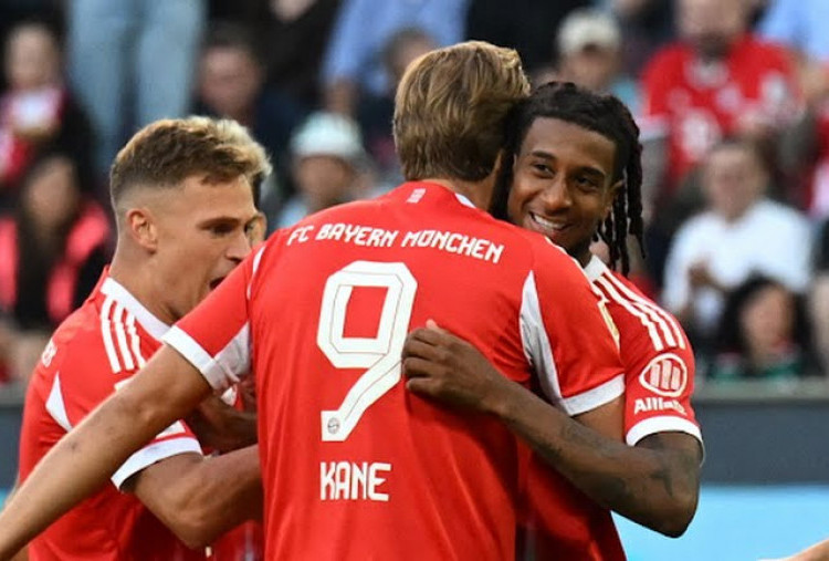 Augsburg vs Bayern Munchen 2-3, Die Roten Nyaris Ter-Comeback!