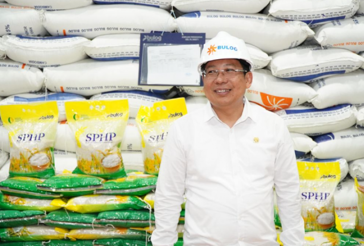BULOG Siap Salurkan Bantuan Pangan Beras untuk 18,2 Juta Penerima di Seluruh Indonesia