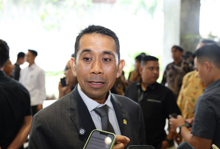 Rupiah Melemah, DPR Minta Pemerintah Percepat Substitusi Impor dan Genjot Ekspor Sektor Produktif