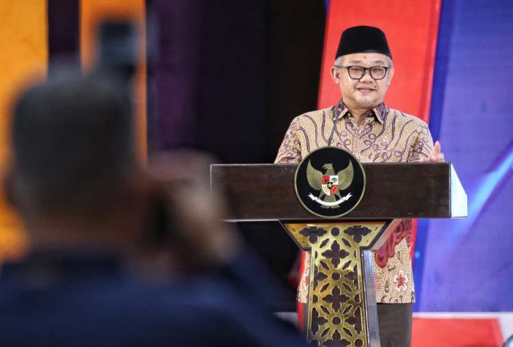 Mendikdasmen Persilakan Sekolah Pakai K-13 atau Kurikulum Merdeka