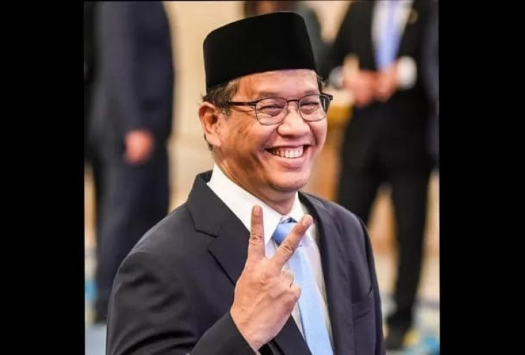 Menkeu Purbaya Tuai Kritik karena Tak Naikkan Cukai Rokok 2026, Kantornya Mendadak Dipenuhi Karangan Bunga