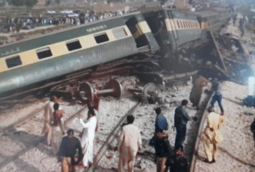 Kecelakaan Kereta Api di Pakistan, Puluhan Penumpang Tewas dan Banyak Korban Alami Luka Berat