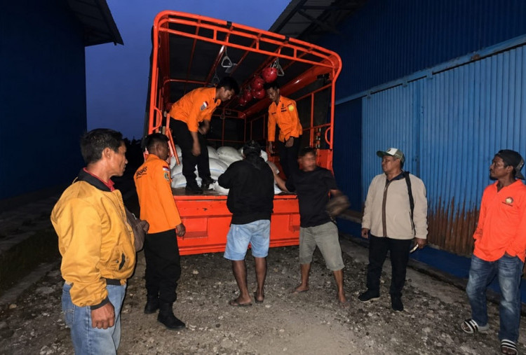 Pemerintah Hadir untuk Warga Terdampak Gempa NTT, BULOG Gerak Cepat Salurkan Bantuan Beras dan Minyak Goreng