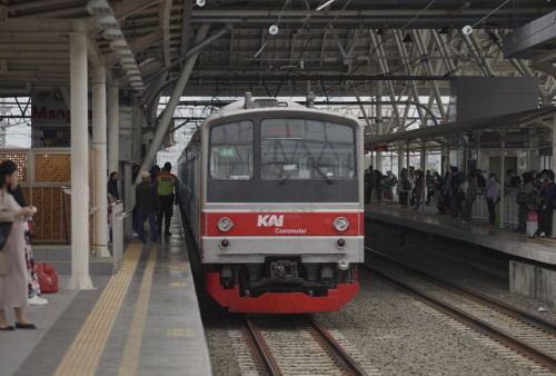 Mr X Tertemper KRL Jurusan Cikarang-Kampung Bandan