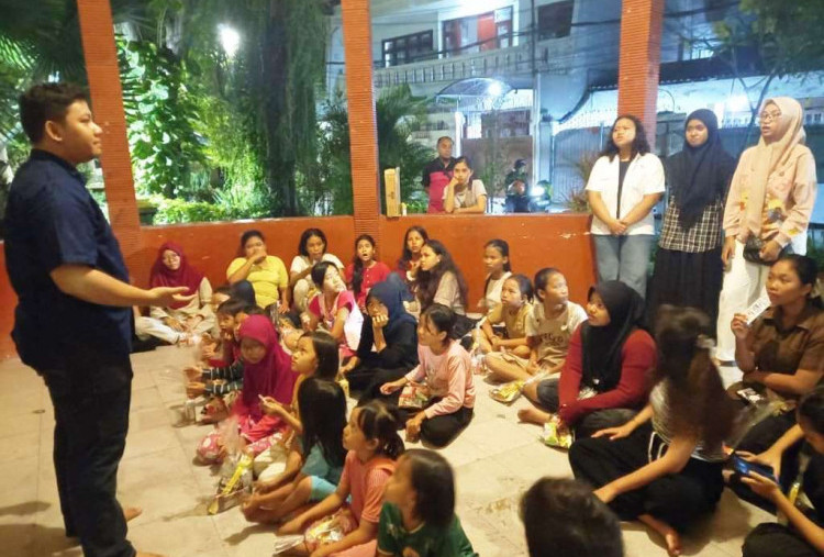 Lebih Dekat dengan Gerakan Save Street Child Surabaya: Bertahan Berkat Empati Para Relawan 