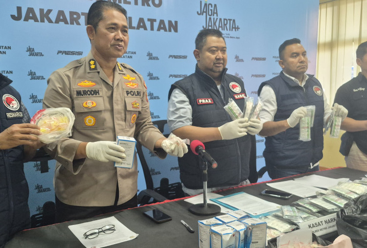 Polisi Bongkar Bisnis Obat Terlarang Berkedok Toko Sembako, Target Pasar Anak Muda