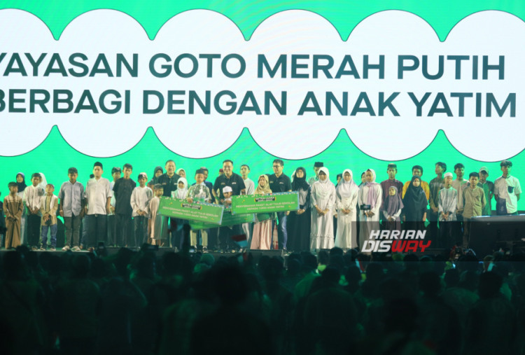 Puncak semangat terasa ketika ribuan mitra secara serempak meneriakkan “Terima kasih Bapak Prabowo!” menggema dari seluruh penjuru venue. Momen ini menjadi bukti bahwa perhatian dan dukungan, sekecil apa pun, bisa meninggalkan dampak besar dalam kehidupan mereka yang setiap hari menggerakkan kota.