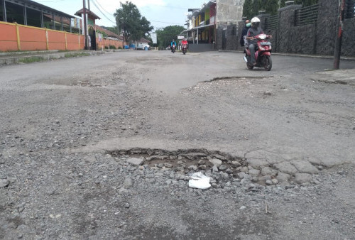 Soal Perbaikan Jalan dan Lampu PJU Jalur Mudik, Bupati Ade Sugianto Akan Segera Berupaya