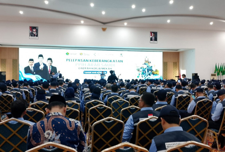 Menag Lepas PPIH Arab Saudi di Asrama Haji Cipondoh Tangerang, Berikan Pesan Menyentuh Hati