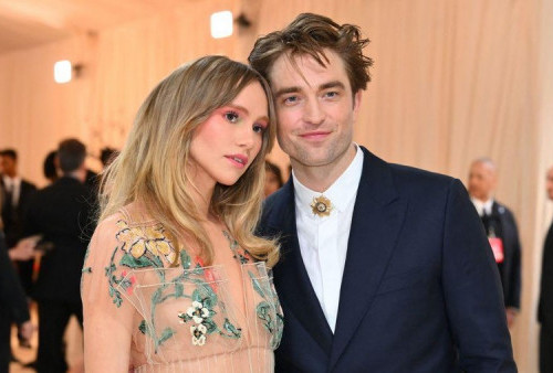 Suki Waterhouse Umumkan Hamil Anak Pertama dengan Robert Pattinson Setelah 5 Tahun Pacaran