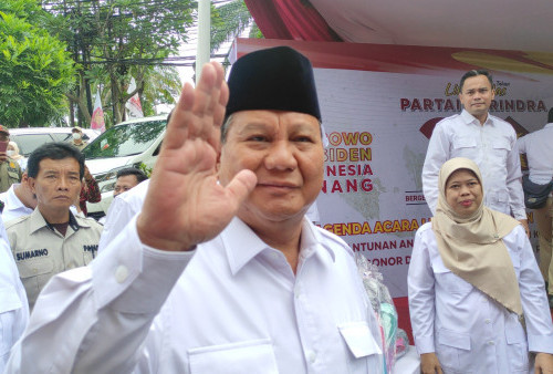 Prabowo Langsung Beri Santunan ke Anak Yatim dan Kaum Dhuafa Begitu Sampai di DPP Partai Gerindra