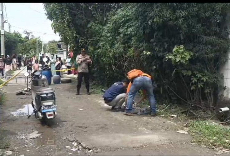 Rekonstruksi Kasus Pembunuhan Aktor Sinetron Mak Lampir, Polisi Mencocokan Keterangan Saksi dan Tersangka