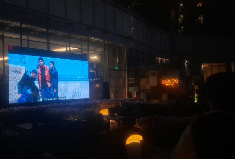 Kolaborasi IFI-Soiree Rooftop Bar Hadirkan Cinema Under The Stars, Putar Dua Film Prancis Lalu Diskusi