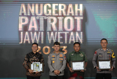 Patriot Tiga Pilar Kelurahan Ploso, Kabupaten Pacitan: Kampung Rebana Klasik dan Aplikasi Keamanan untuk Warga