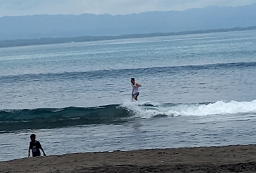 3 Pantai Pangandaran Cocok Buat Surfing, Kenali juga Manfaatnya Buat Kesehatan