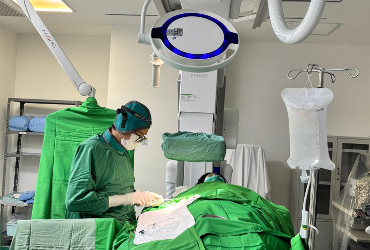 Mengenal Zero Fluoroscopy, Pengobatan Jantung Bocor Tanpa Operasi dan Risiko Radiasi
